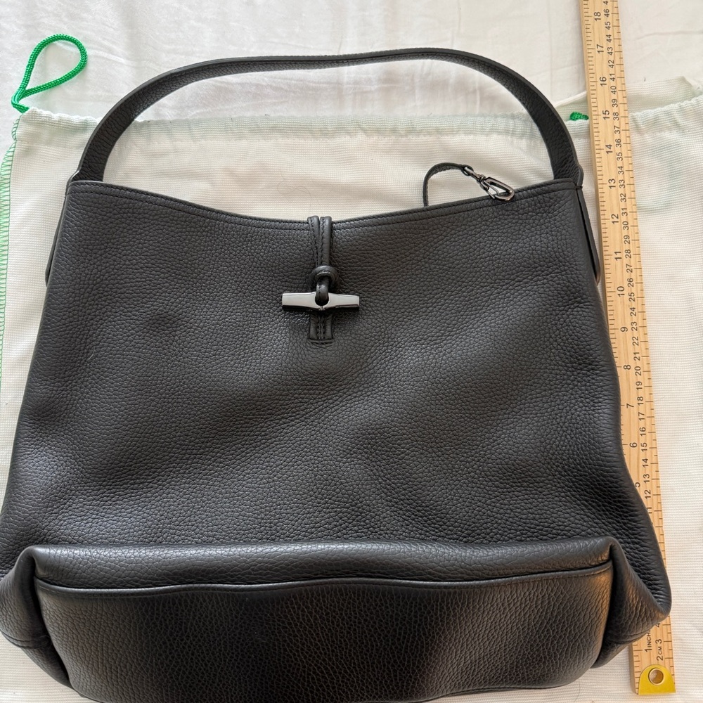Longchamp Essential Roseau Hobo Black Leather Mint Condition Quiet Luxury $800 - Picture 15 of 16